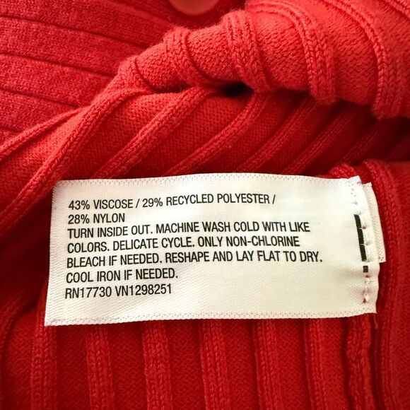 A New Day Tank Ribbed Button Front Sweater Red Large - Picture 6 of 6
